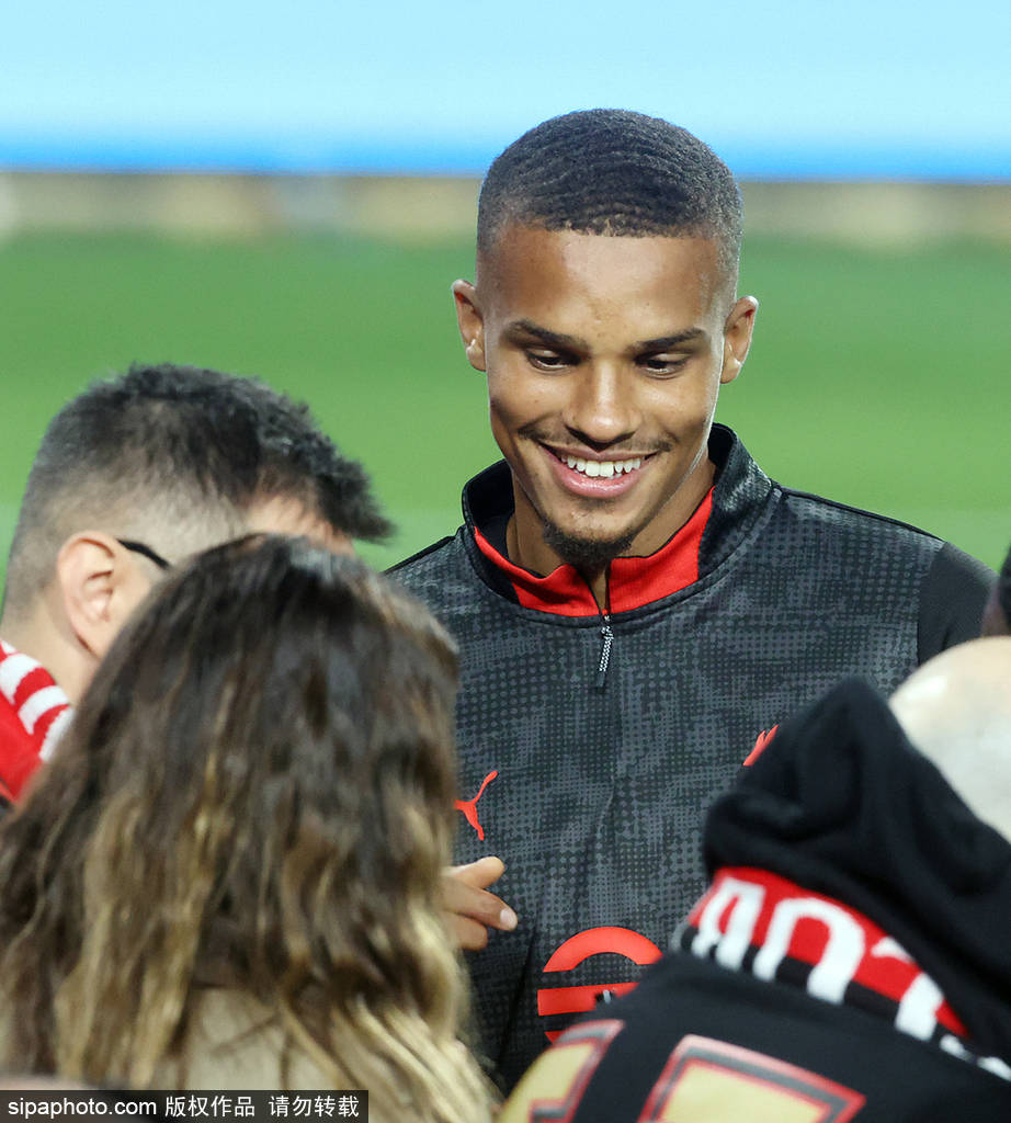 米兰与曼联达成协议！霍伊伦即将加盟，转会细节曝光